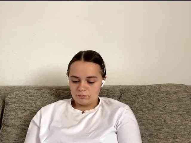 EsterGreenley webcam