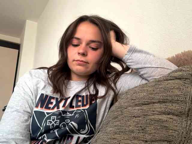 EsterGreenley webcam