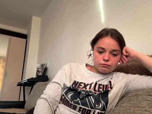 EsterGreenley webcam