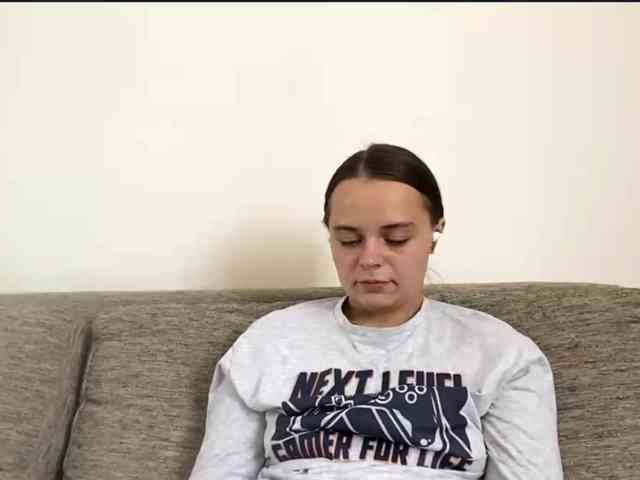 EsterGreenley webcam