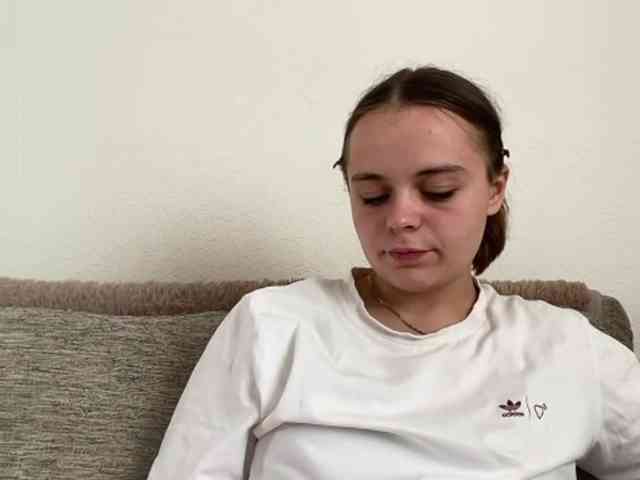 EsterGreenley webcam