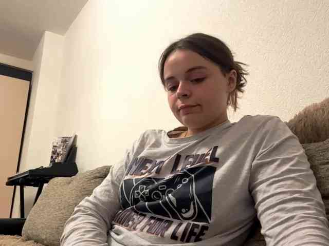 EsterGreenley webcam