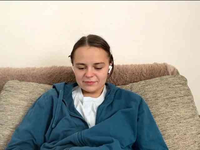 EsterGreenley webcam