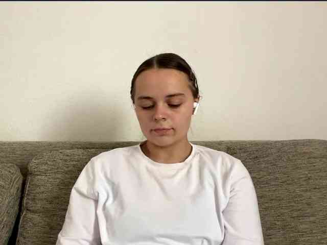 EsterGreenley webcam