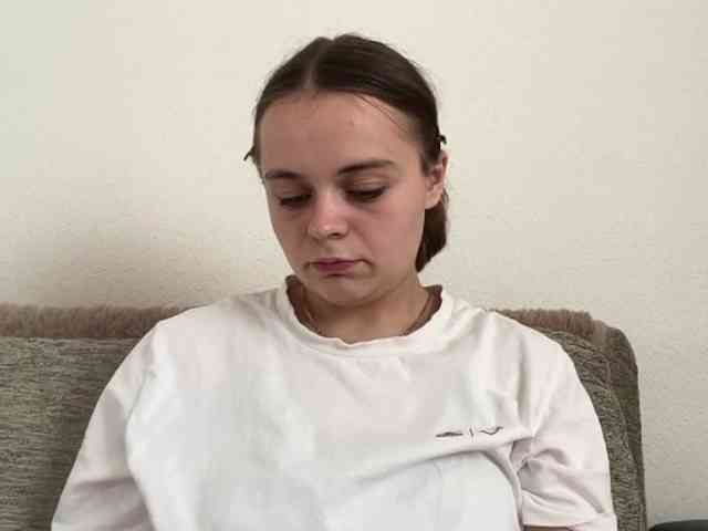 EsterGreenley webcam