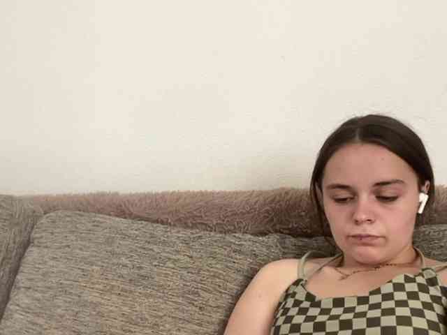 EsterGreenley webcam