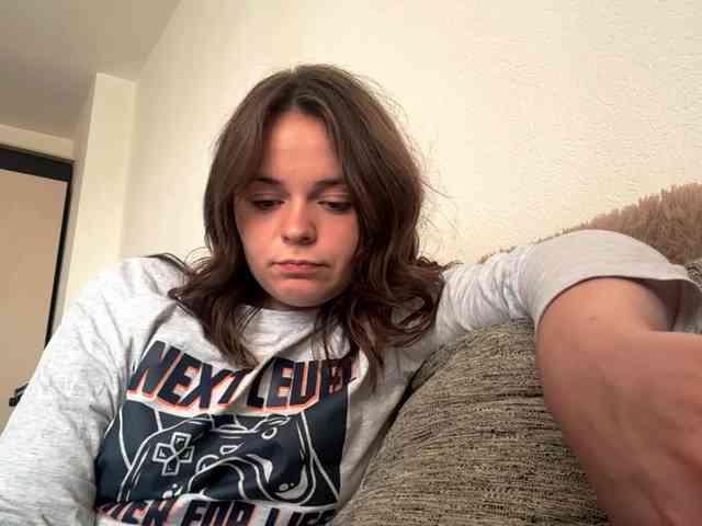 EsterGreenley webcam