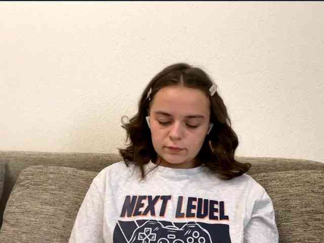 EsterGreenley webcam