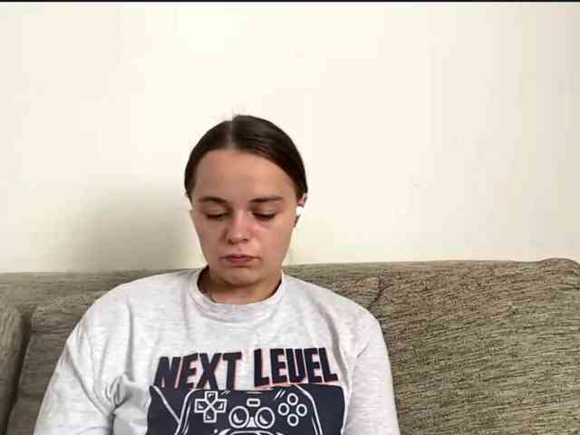 EsterGreenley webcam