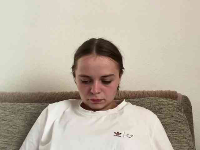 EsterGreenley webcam