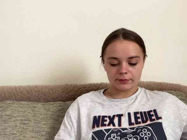 EsterGreenley webcam