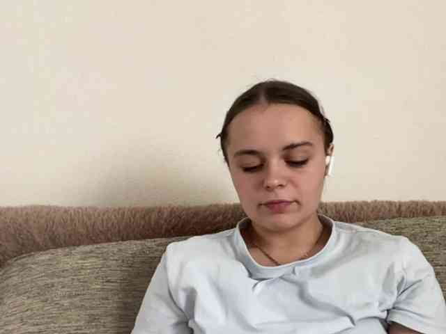 EsterGreenley webcam