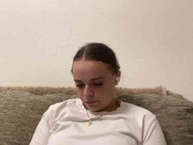 EsterGreenley webcam