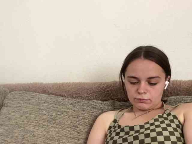 EsterGreenley webcam