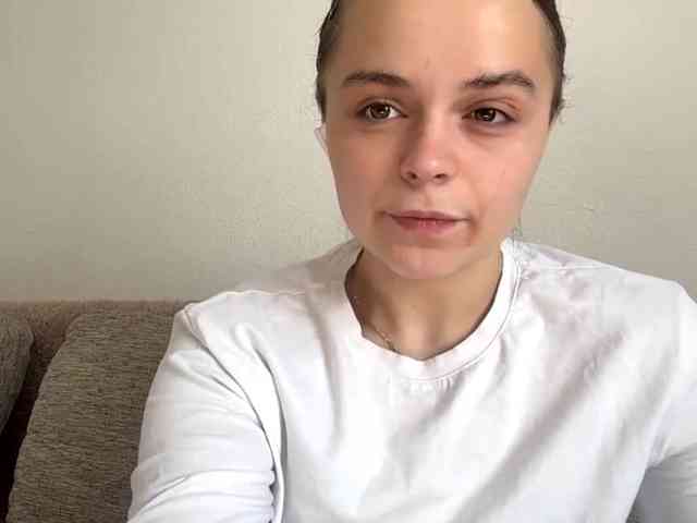 EsterGreenley webcam