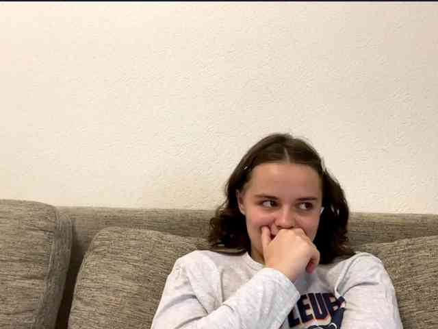 EsterGreenley webcam