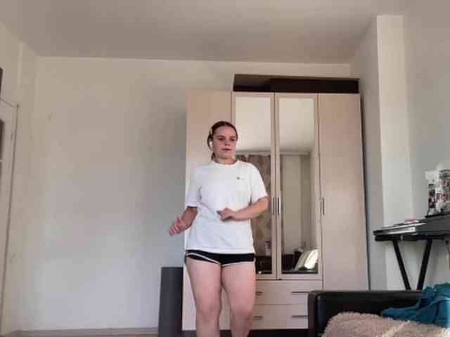 EsterGreenley webcam