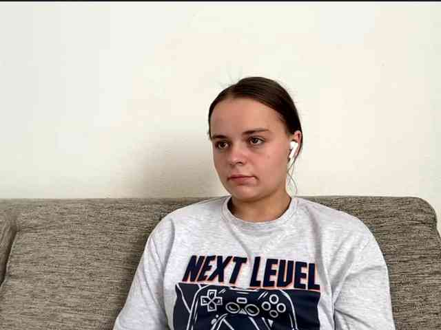 EsterGreenley webcam