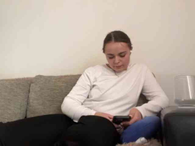 EsterGreenley webcam