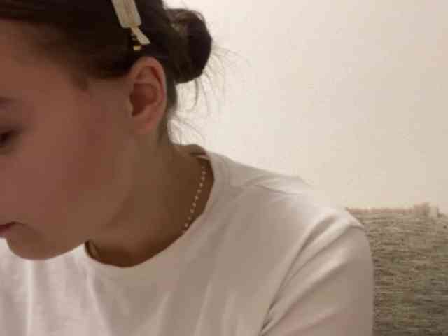 EsterGreenley webcam