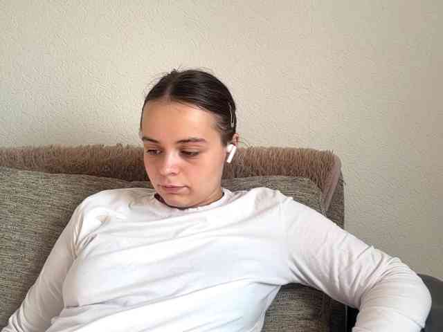 EsterGreenley webcam
