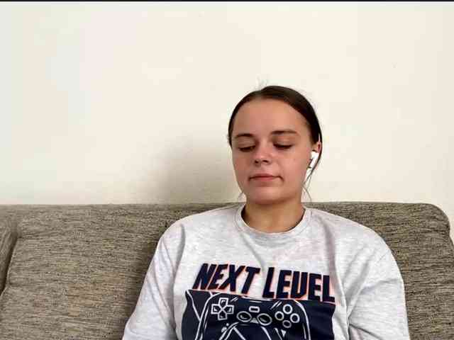 EsterGreenley webcam