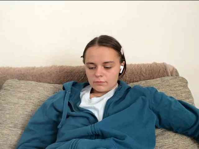 EsterGreenley webcam
