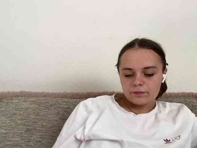 EsterGreenley webcam