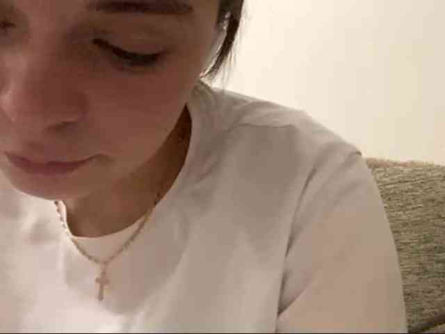 EsterGreenley webcam
