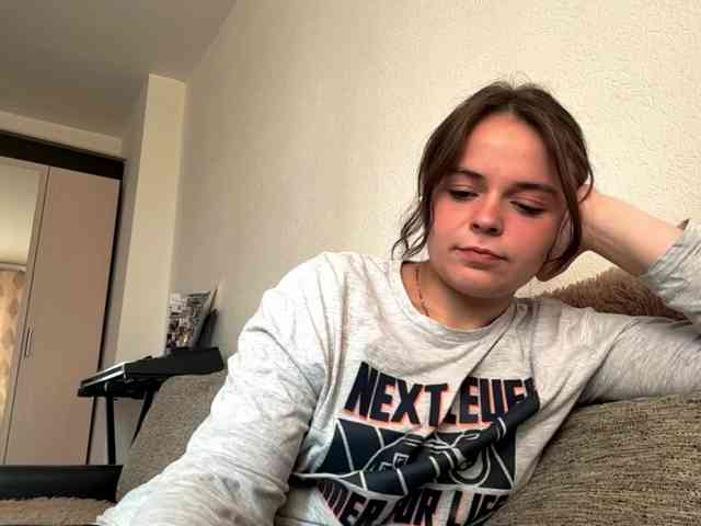 EsterGreenley webcam