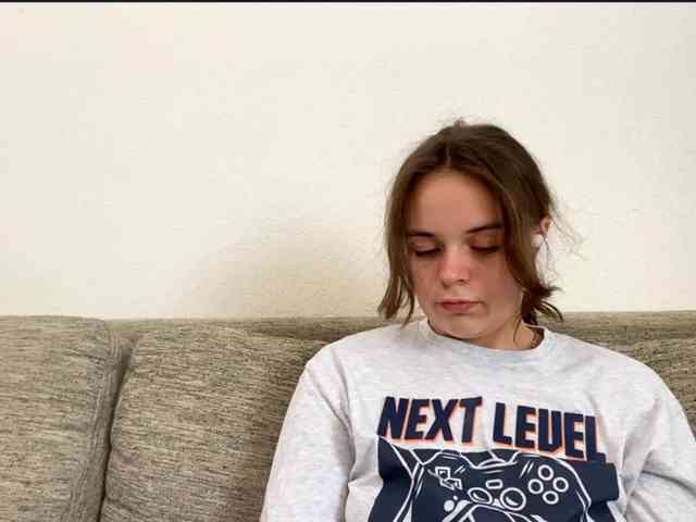 EsterGreenley webcam