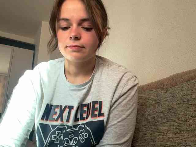 EsterGreenley webcam