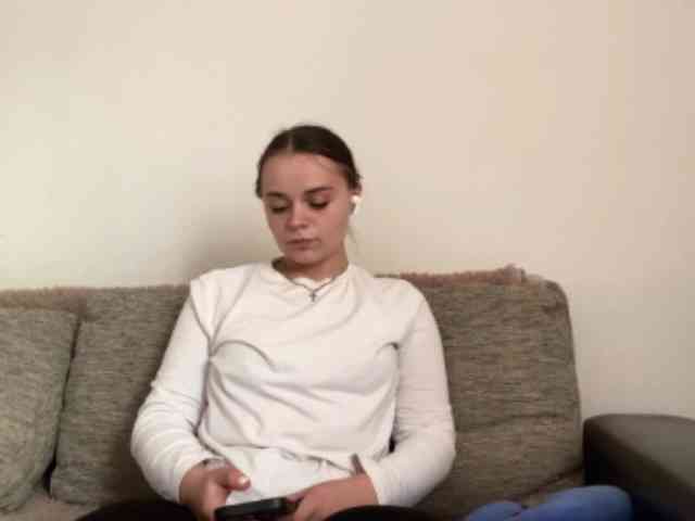 EsterGreenley webcam