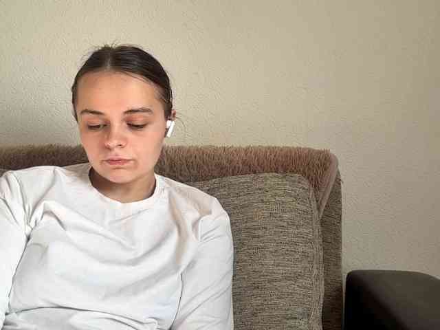 EsterGreenley webcam