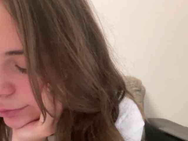 EsterGreenley webcam