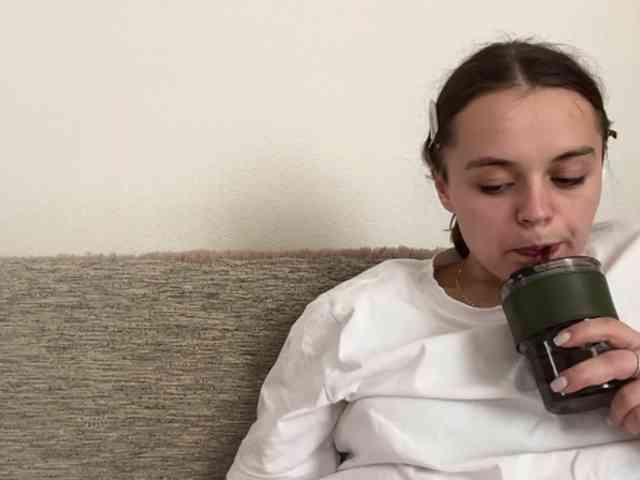 EsterGreenley webcam