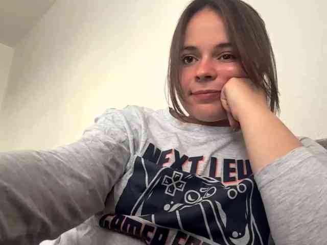 EsterGreenley webcam
