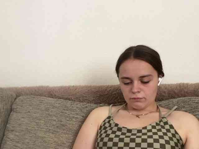 EsterGreenley webcam