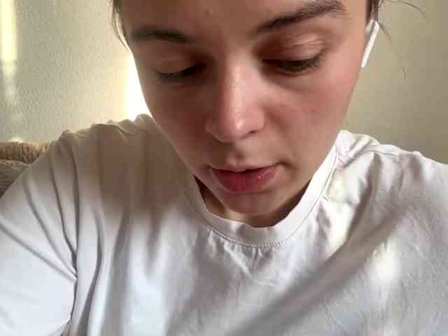 EsterGreenley webcam