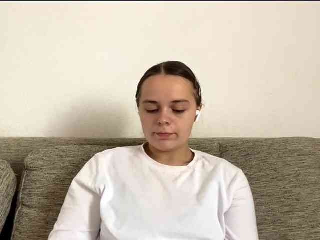 EsterGreenley webcam