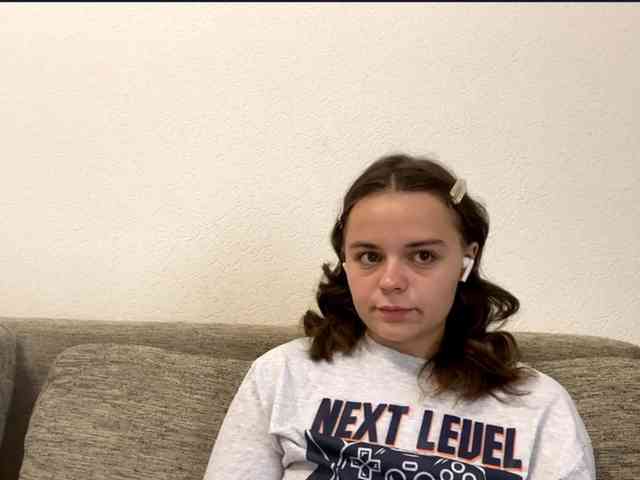 EsterGreenley webcam