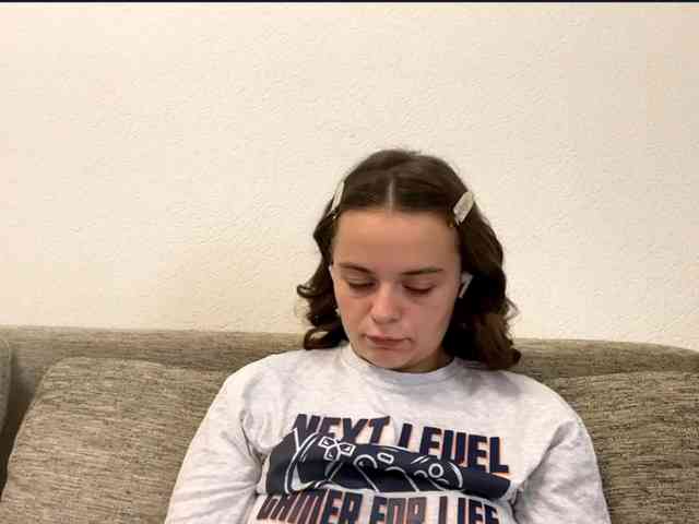 EsterGreenley webcam
