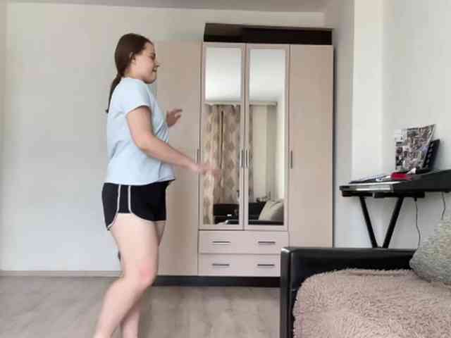 EsterGreenley webcam
