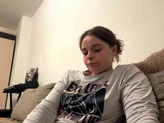 EsterGreenley webcam