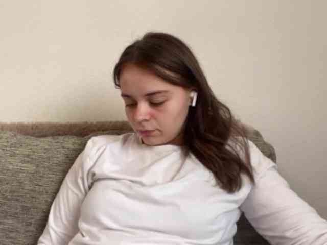 EsterGreenley webcam