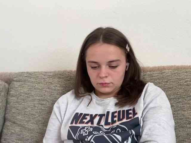 EsterGreenley webcam