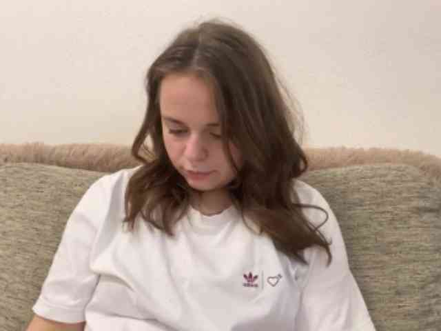 EsterGreenley webcam