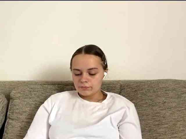EsterGreenley webcam