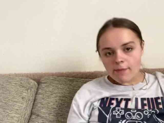 EsterGreenley webcam