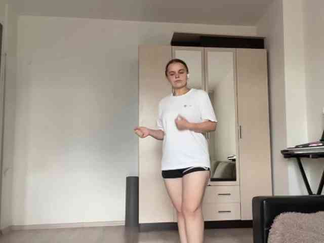 EsterGreenley webcam